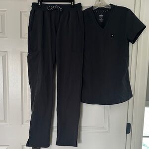 Women's dark gray/black Scrub Set